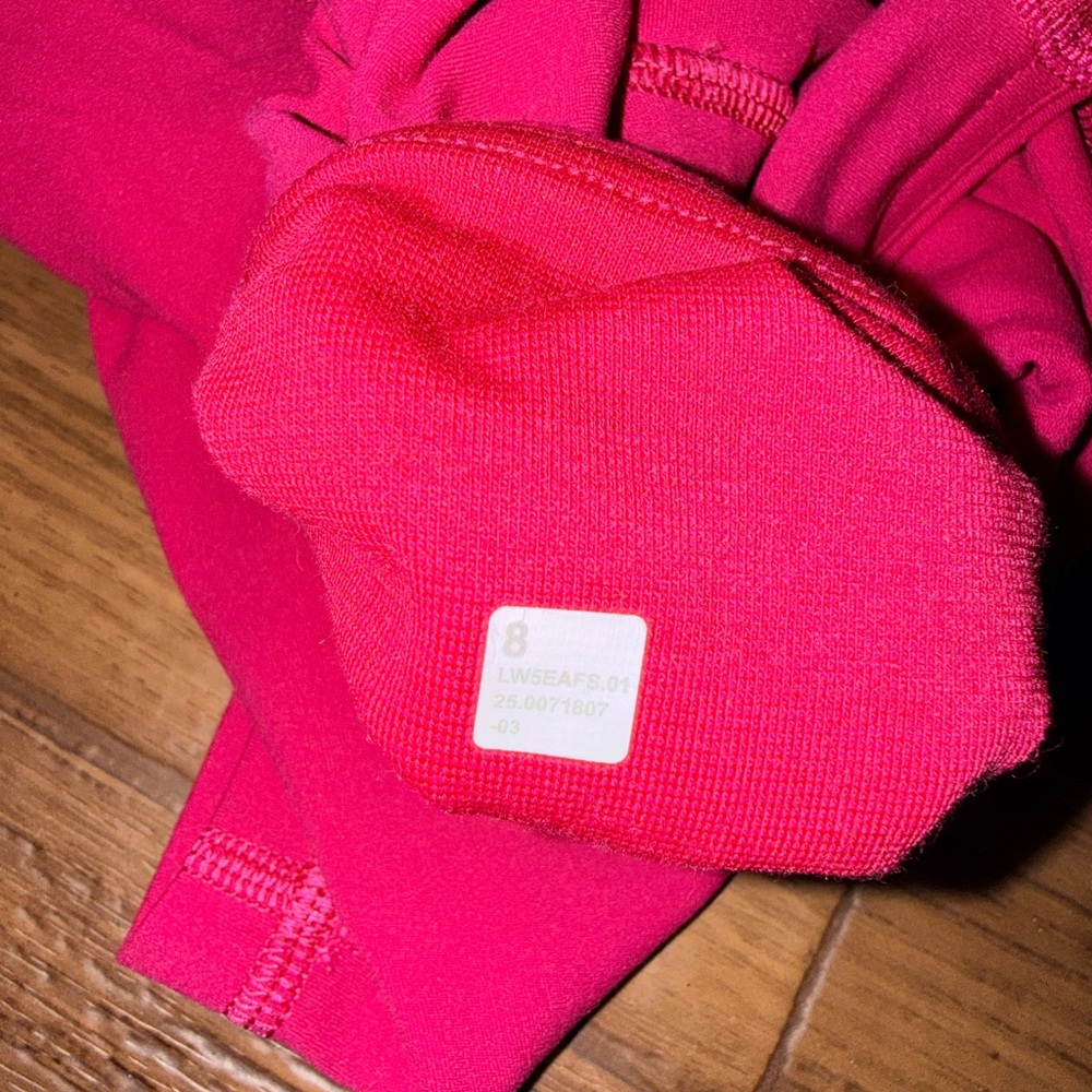 NWOT Lululemon Align High-Rise Pant with Pockets 25"
Passionate pink size 8 - Picture 11 of 13